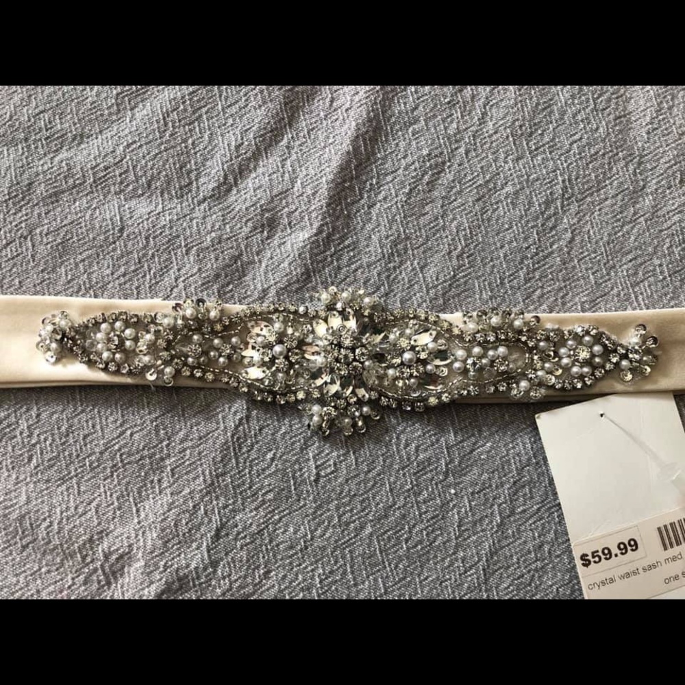 Crystal sash for wedding dress